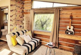 Inlakesh has Balcony rooms