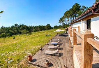 Maison de 3 chambres avec jardin amenage a Mezos has Balcony rooms