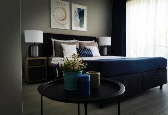 Blue Breeze has Balcony rooms