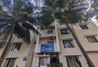 The Altruist Business Stays B-2 has Smoking/Balcony rooms