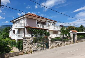 Villa Karla has Balcony rooms