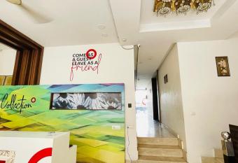 HOTEL PREMIER has Smoking rooms