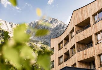 Falkensteiner Hotel Antholz - Adults only allows 18 year olds to book a room