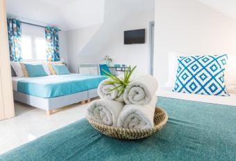 Joya Ofrynio Stylish Suites has Balcony rooms