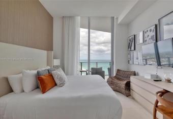 Penthouse Apartment Hyde Resort Hotel & Residences has Balcony rooms