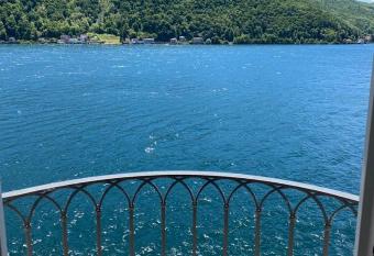 Apartment in erster Seelinie in Morcote has Balcony rooms