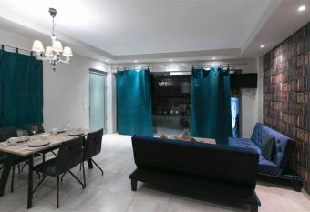 MUSES LUXURY APARTMENTS SEA VIEW has Balcony rooms