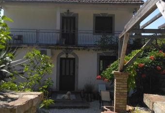 Lucha apartman has Balcony rooms