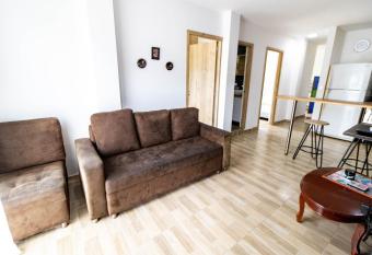 Vista monta  a Guatape by Hope has Balcony rooms