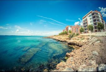St.Vlas Imperial Fort has Balcony rooms