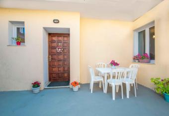 Nona Marina s refurbished family home has Balcony rooms
