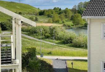 Lake view allows 18 year olds to book a room