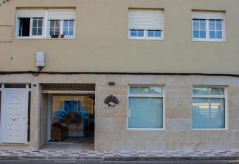 Albergue playa de sabaris allows 18 year olds to book a room