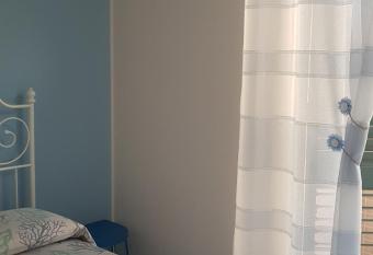 Casa Azzurra has Balcony rooms
