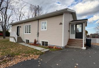 Maison d edouard has rooms with a private hot tub