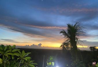 Tropical hideaway on Mango farm overlooking Sierra mountains has Balcony rooms