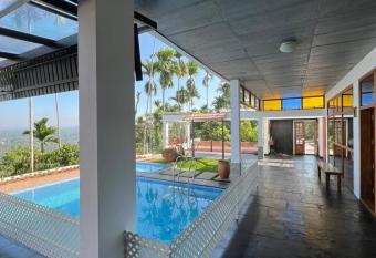 Aambal Villa Homestay allows 18 year olds to book a room