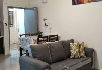 Mesahill TV, Parking & Amazing Pool allows 18 year olds to book a room