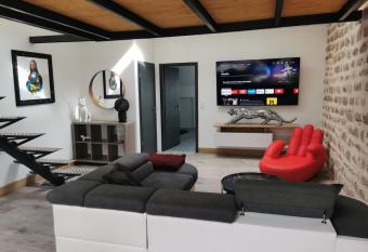 Appartement plein centre d EPINAL allows 18 year olds to book a room