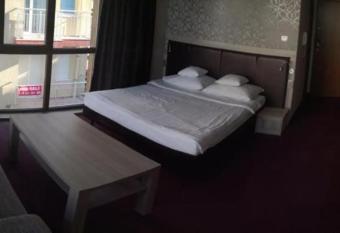 euroHOTEL Primorsko allows 18 year olds to book a room