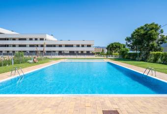 Hauzify I Apartaments Roques Daurades has Balcony rooms