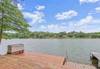 Picture Perfect Lake Retreat - Hot Tub, Dock has Balcony rooms