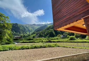   zer Apart allows 18 year olds to book a room