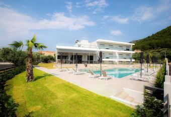 The Angeliki Boutique Hotel has Balcony rooms