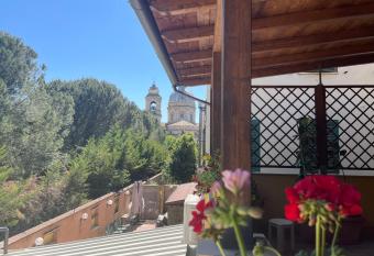 La terrazza dei ciliegi has Balcony rooms