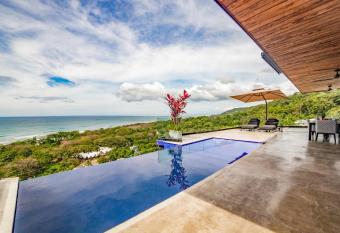 Casa Anna Santa Teresa allows 18 year olds to book a room