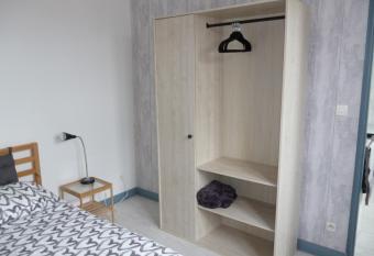 Appartement Sangatte Cambuse allows 18 year olds to book a room