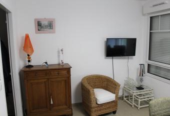 ST WARY has Balcony rooms