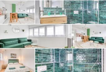 Jacuzzi Louvres   l  gance has rooms with a private hot tub