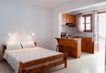 Kotti Studio has Balcony rooms