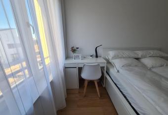 Private Room near Hannover Fair allows 18 year olds to book a room