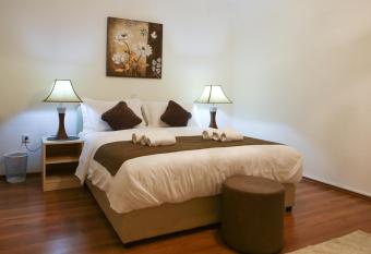 Holiday house  has rooms with a private hot tub