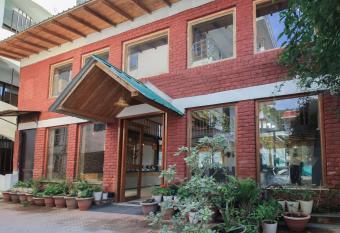 Collection O Nainital Himalayan Resort allows 18 year olds to book a room