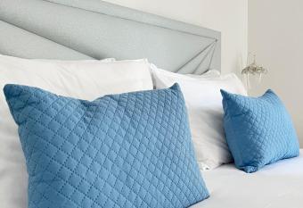 Villarit Porto has rooms with a private hot tub