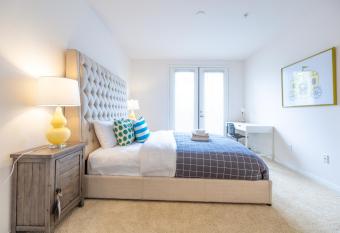 Irvine Spectrum 2 bedrooms/2 Bathrooms/Kitchen/pool/Apartment has Balcony rooms