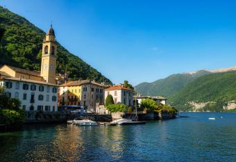 My Hideaway - by MyHomeInComo allows 18 year olds to book a room