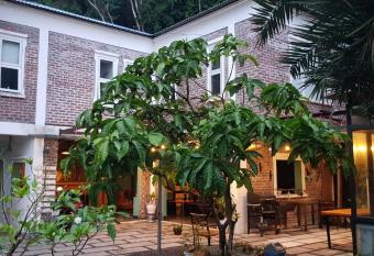 2Stones C  t B   Homestay has Balcony rooms