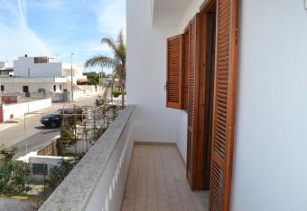 Casa con clima per 6 San foca Ll79 has Balcony rooms