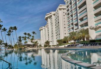 Marbella Towers beachfront 2 bedrooms has Balcony rooms
