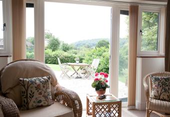 The Old Hop Kiln Barn has Balcony rooms