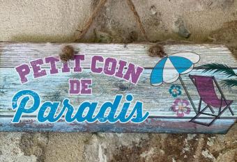 Petit coin de paradis allows 18 year olds to book a room