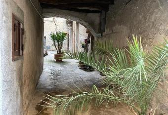 Short Lets - A casa Ru suli has Balcony rooms