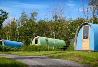 West Point Woods has Balcony rooms