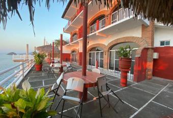 Traditional Sierra Leon Oceanfront Rooms - Adults Only allows 18 year olds to book a room
