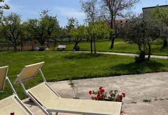 A DUE PASSI DALLA COSTIERA 2 has Balcony rooms