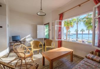Apartamento las Palmeras 1 has Balcony rooms